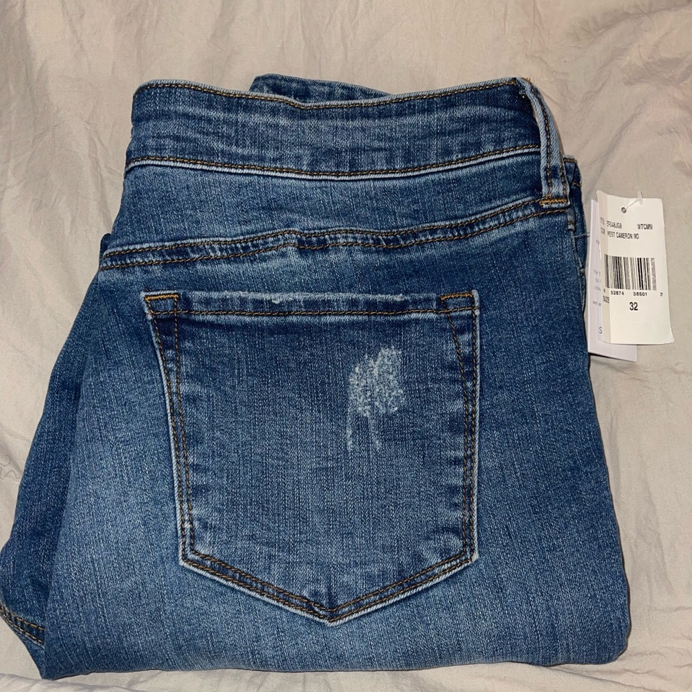 New with Tags- STS BLUE-Mid Rise (EMMA Ankle Skinny) Sz-32